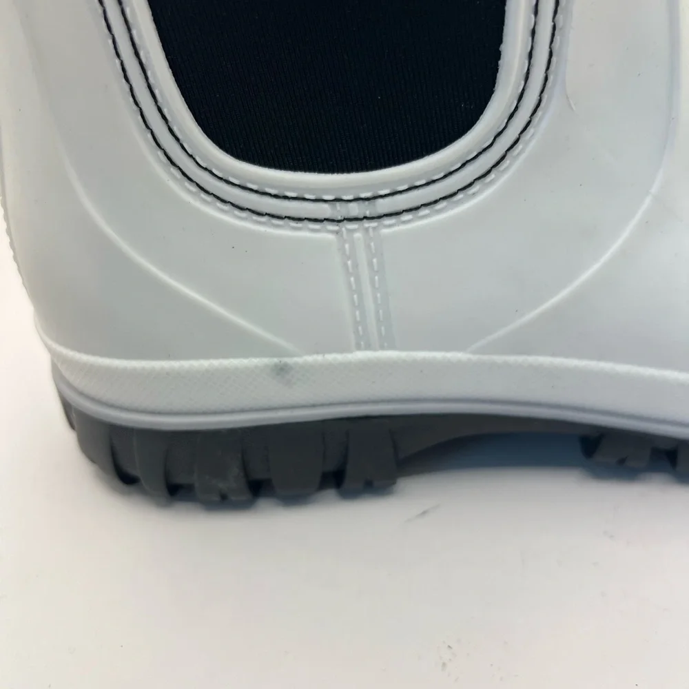 Michael Kors White and Black Boots NWOB - Picture 8 of 8